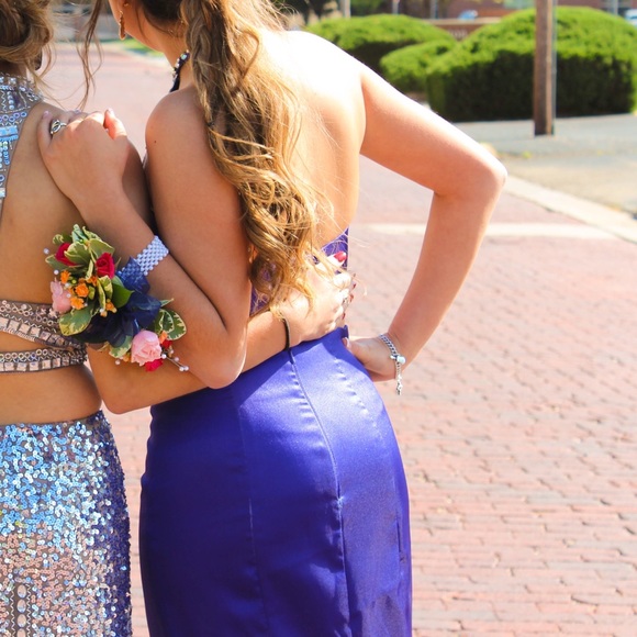 Prom Dress - Picture 2 of 4